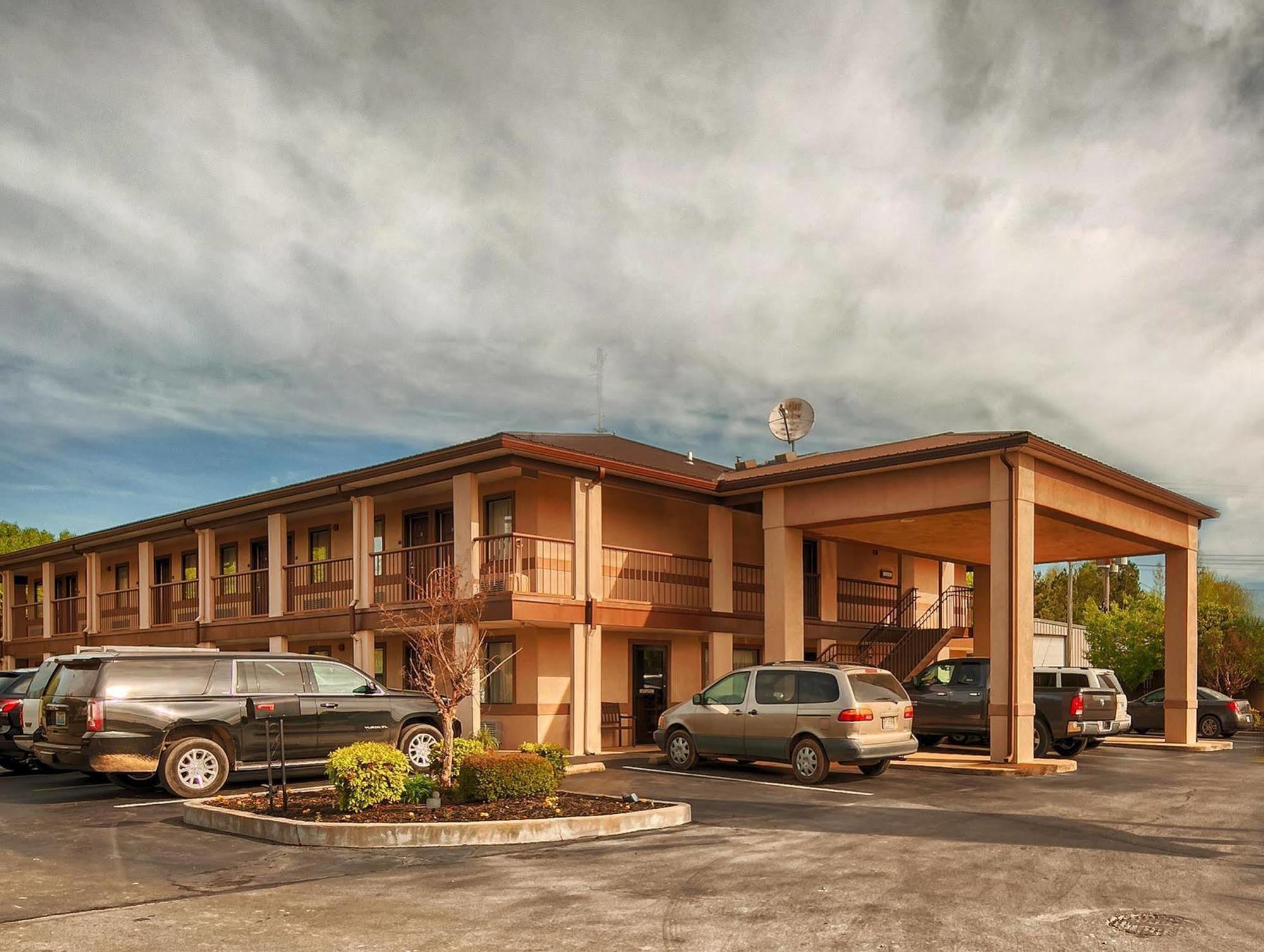 Econo Lodge Ripley Exterior foto